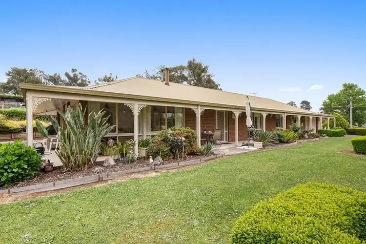 10 Read Road, Seville VIC 3139