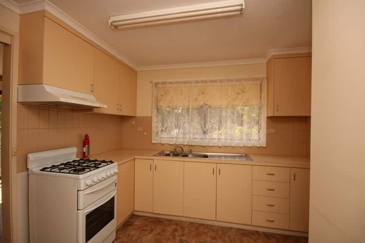 Second view of Homely house listing, 4/9 Victoria Street, Rochester VIC 3561