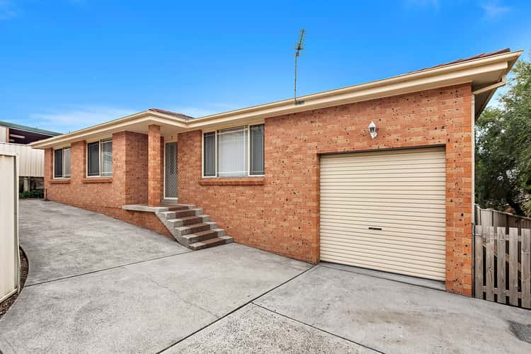 Main view of Homely villa listing, 2/43 Kangaroo Drive, Blackbutt NSW 2529
