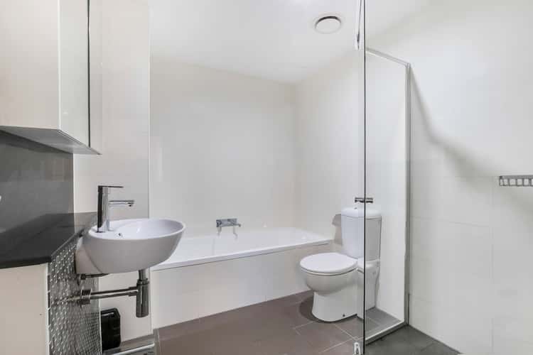 Sixth view of Homely apartment listing, 6102/501 Adelaide Street, Brisbane QLD 4000