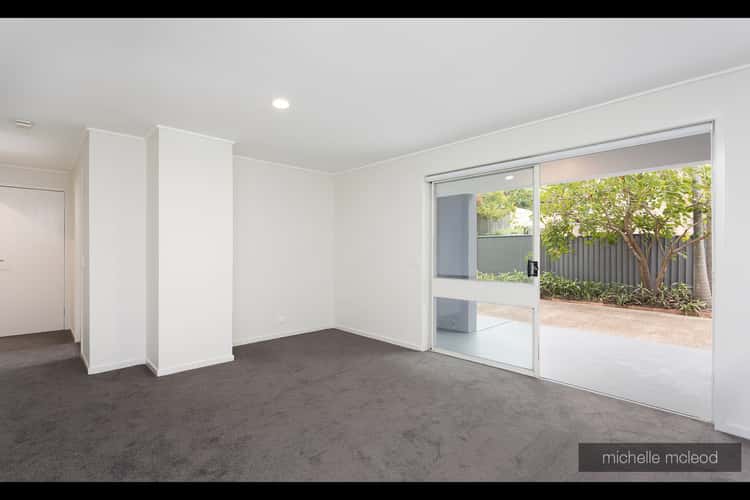 Fifth view of Homely house listing, 2 Ashburton Street, Chapel Hill QLD 4069