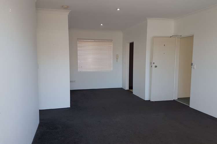 Main view of Homely unit listing, 4/9 Frazer Street, Collaroy NSW 2097