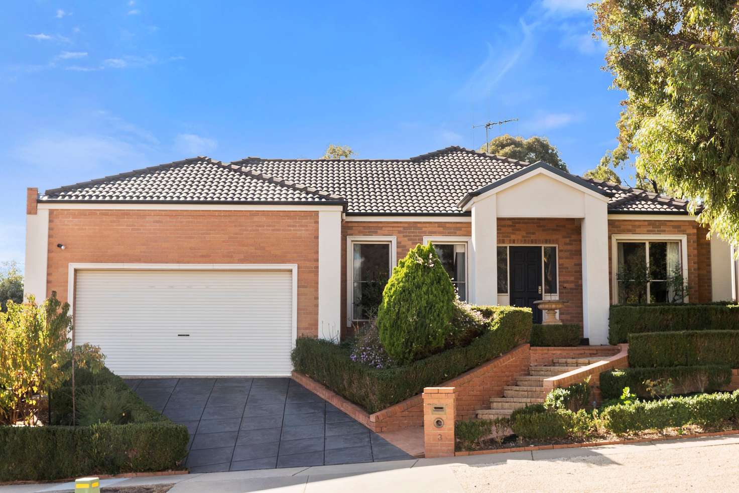 Main view of Homely house listing, 3 Weatherby Drive, Strathdale VIC 3550
