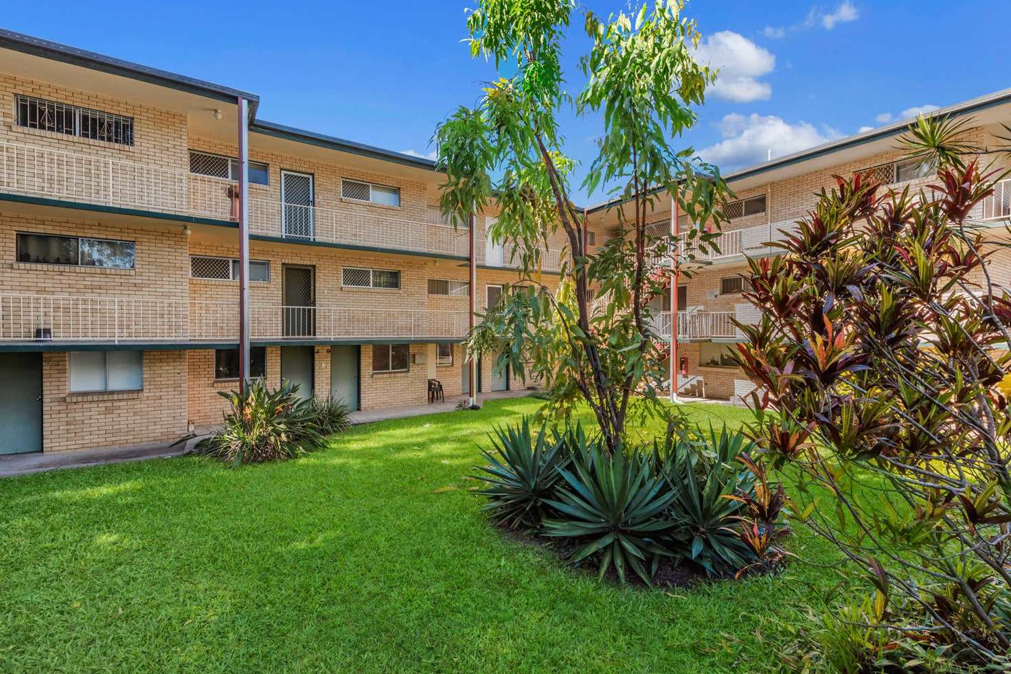 Main view of Homely unit listing, 2/73 Honour Avenue, Chelmer QLD 4068