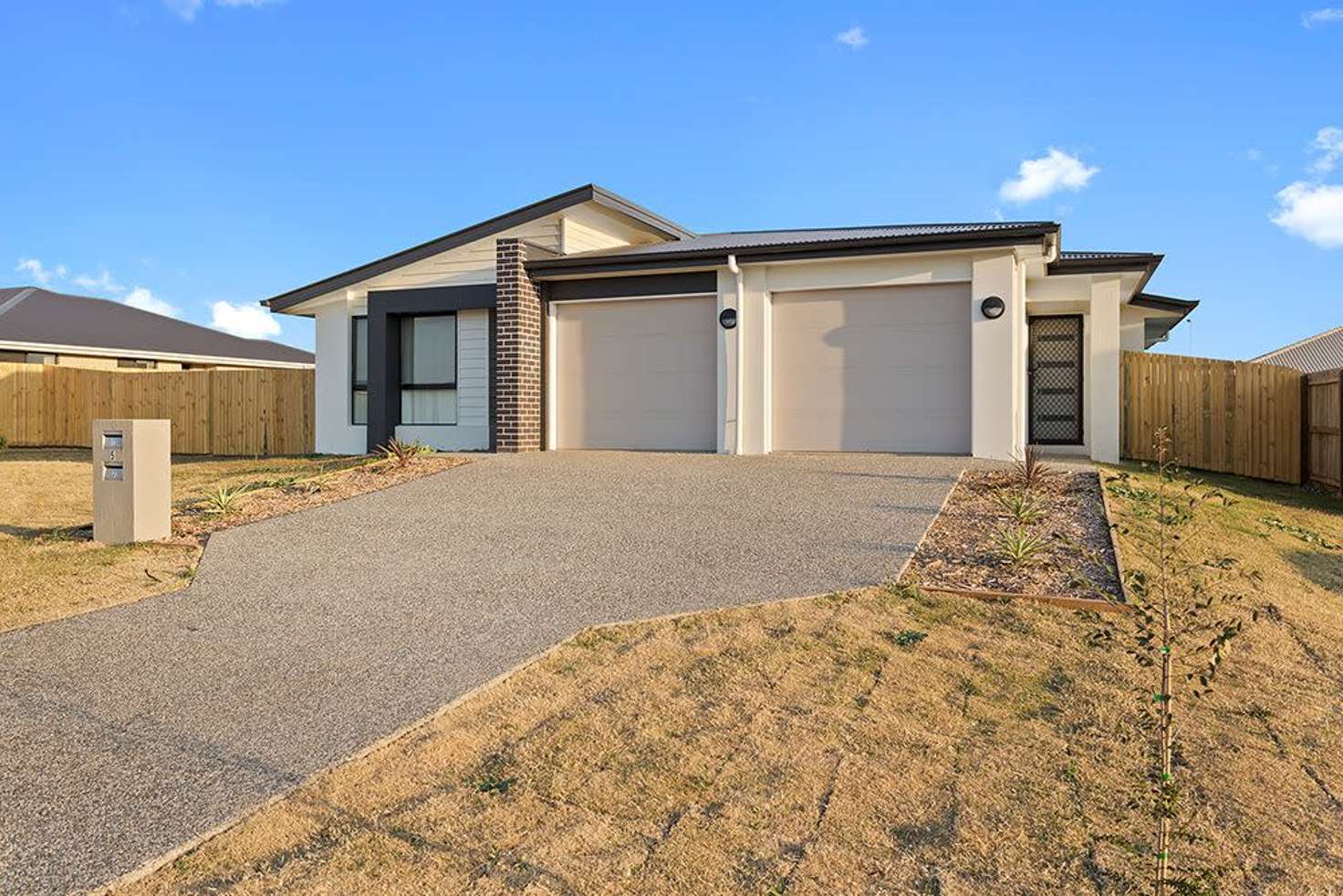 Main view of Homely unit listing, 2/5 Magpie Drive, Cambooya QLD 4358