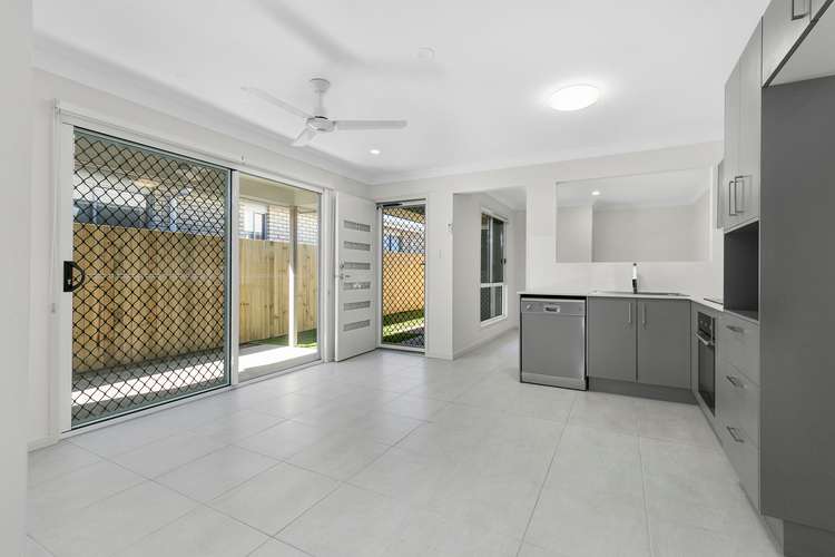 Second view of Homely house listing, 2/7 Norman Close, Collingwood Park QLD 4301