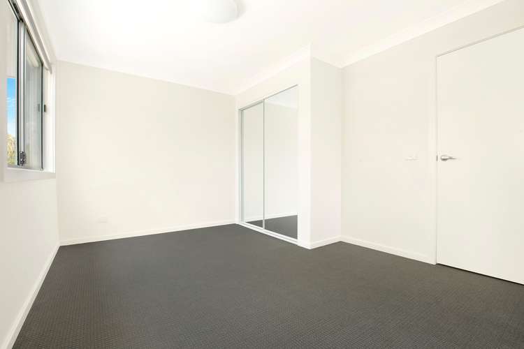 Third view of Homely townhouse listing, 6/45 Cordeaux Road, Figtree NSW 2525