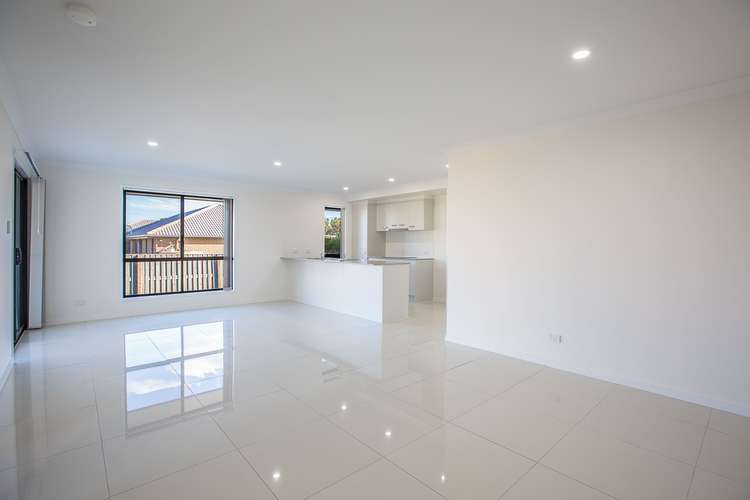 Third view of Homely house listing, 1/19 Bassett Lane, Rosewood QLD 4340