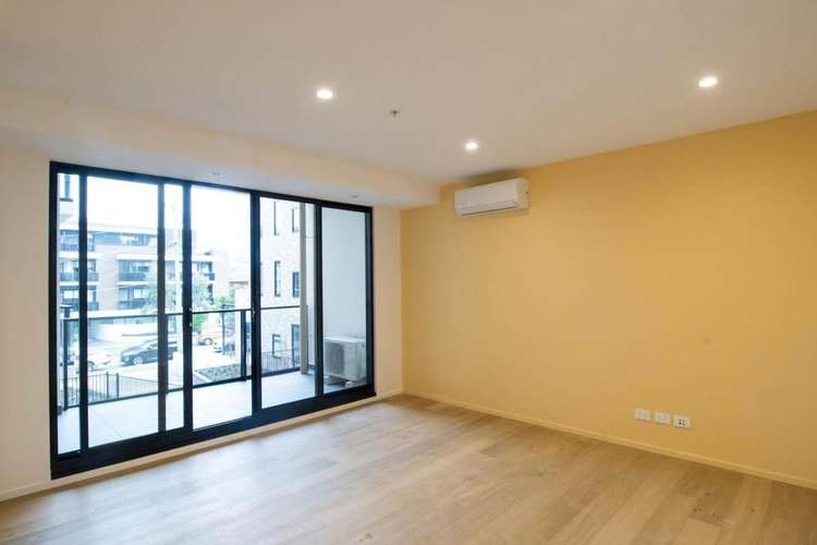 Fourth view of Homely apartment listing, 15/17-21 Queen Street, Blackburn VIC 3130