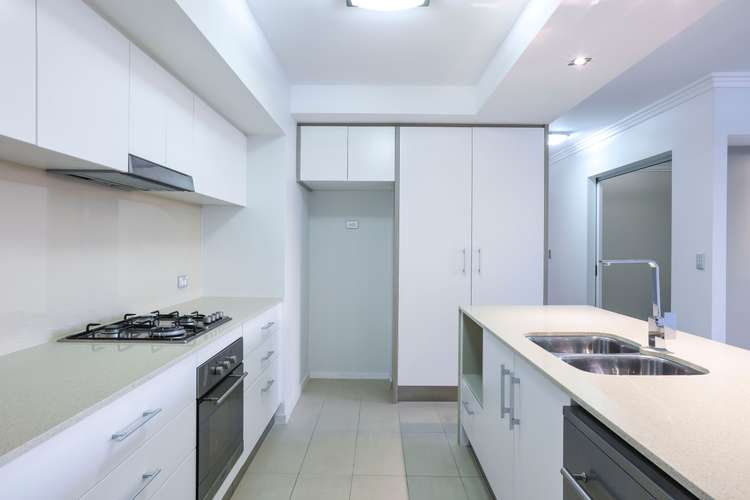 Second view of Homely unit listing, 20/53 Darrambal Street, Chevron Island QLD 4217