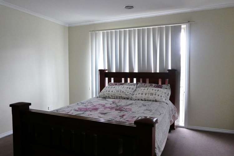 Fifth view of Homely house listing, 1 Athena Court, Cranbourne VIC 3977