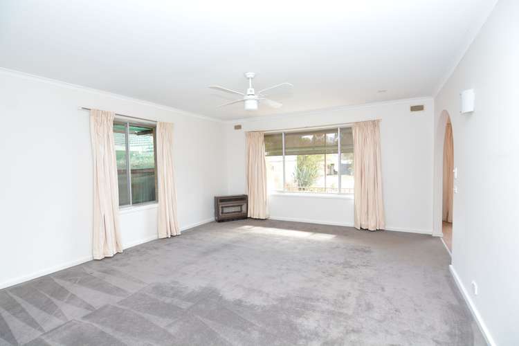 Fifth view of Homely house listing, 6 Myrtle Court, Irymple VIC 3498