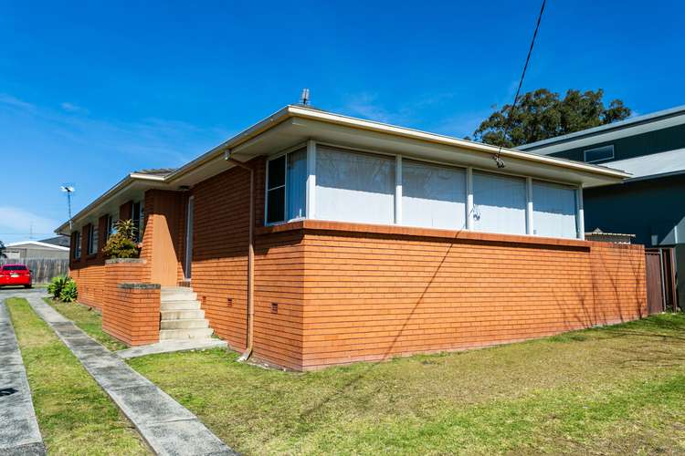 Main view of Homely unit listing, 1/99 Deakin Street, Oak Flats NSW 2529