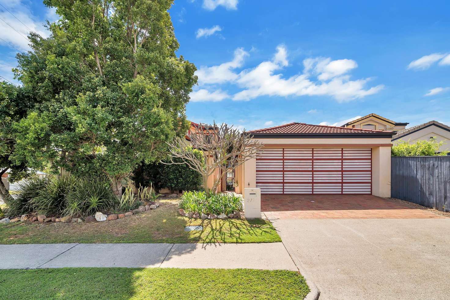 Main view of Homely townhouse listing, 2/27 Heeb Street, Bundall QLD 4217