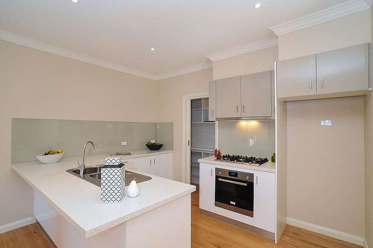 Fourth view of Homely townhouse listing, 2/124 Brunswick Road, Mitcham VIC 3132