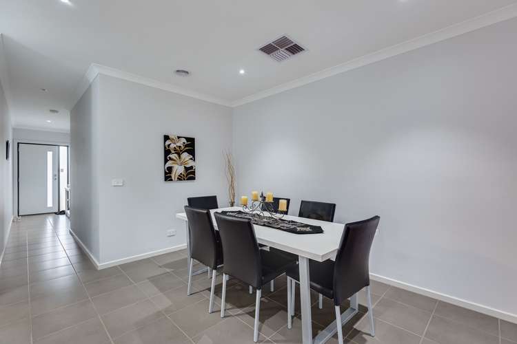 Fourth view of Homely house listing, 32 Montpellier Crescent, Craigieburn VIC 3064