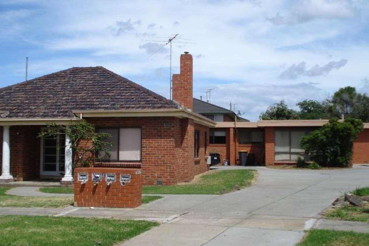 Main view of Homely unit listing, 2/2 Howard Court, Clayton VIC 3168