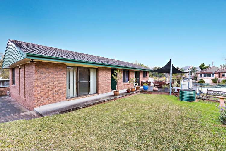 Fifth view of Homely house listing, 4 Wattle Close, Adamstown Heights NSW 2289