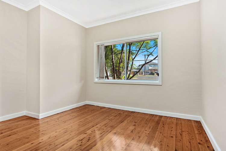 Fifth view of Homely house listing, 30 Noble Parade, Lake Heights NSW 2502