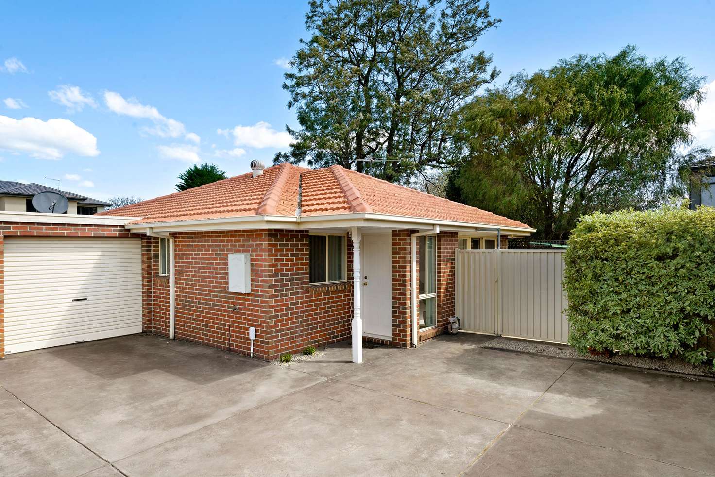 Main view of Homely townhouse listing, 2/15 Jason Street, Oakleigh South VIC 3167