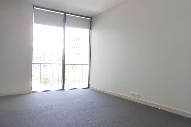 Fifth view of Homely apartment listing, 609/582 St Kilda Road, Melbourne VIC 3004