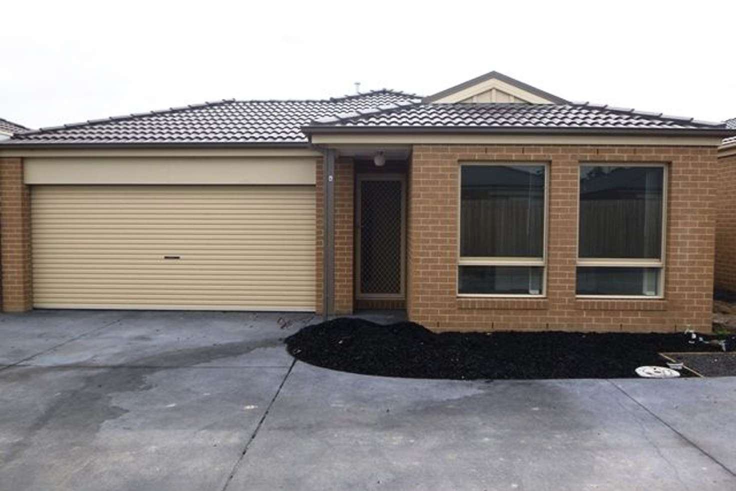 Main view of Homely unit listing, 4/9 Shakespeare Court, Drouin VIC 3818