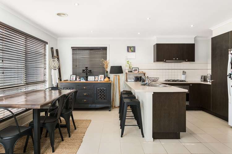 Second view of Homely house listing, 5 Rowan Walk, Drouin VIC 3818