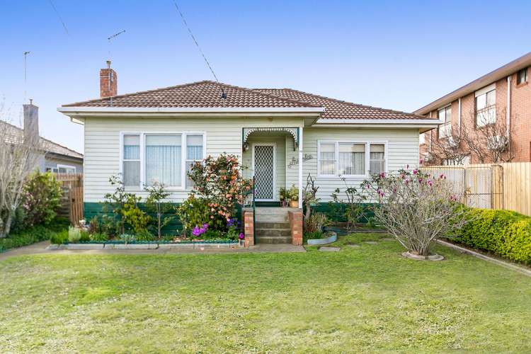 12 Magnolia Street, Oak Park VIC 3046