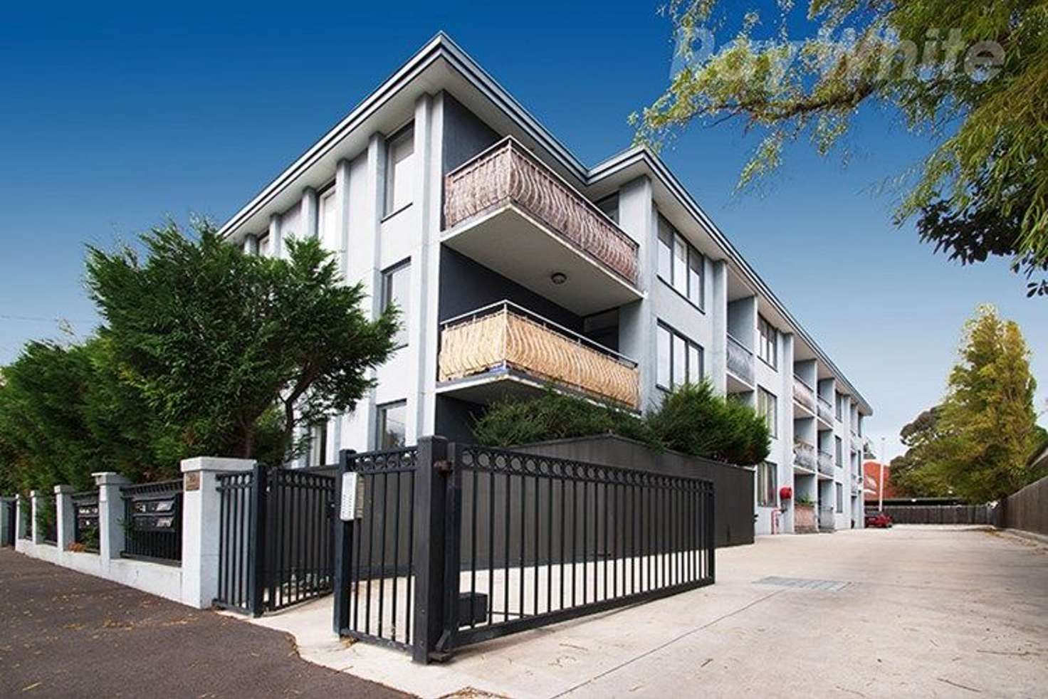 Main view of Homely apartment listing, 6/10 Donald Street, Brunswick VIC 3056
