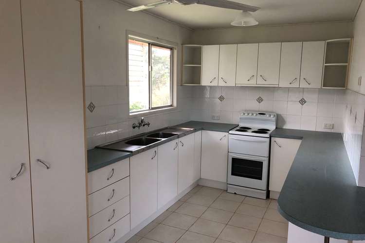Fifth view of Homely house listing, 2 Conifer Crescent, Bray Park QLD 4500