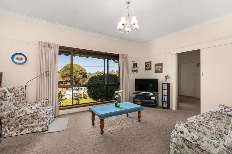 Second view of Homely house listing, 5 Lee Avenue, Mount Waverley VIC 3149