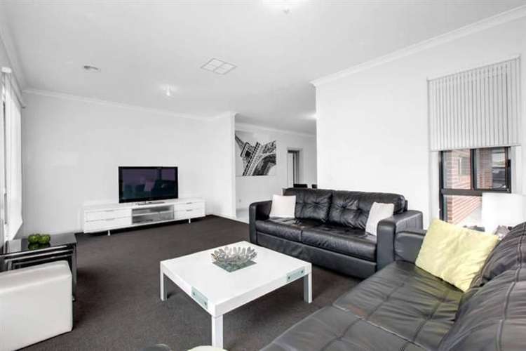 Second view of Homely house listing, 5 Thorngrove Avenue, Craigieburn VIC 3064