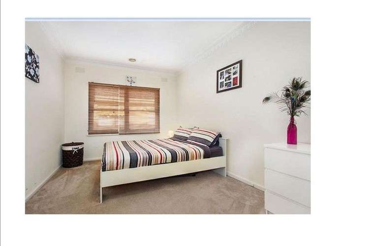 Main view of Homely unit listing, 2/102 Truganini Road, Carnegie VIC 3163