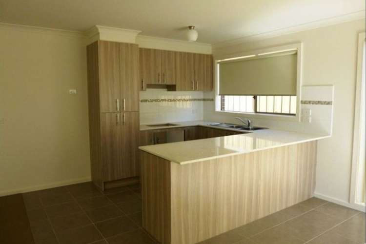 Second view of Homely unit listing, 15 Shakespeare Court, Drouin VIC 3818
