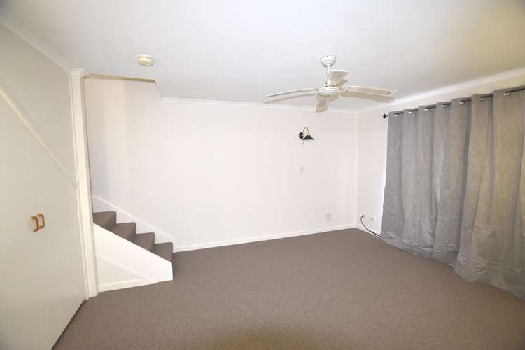 Second view of Homely unit listing, 5/46 J Hickey Avenue, Clinton QLD 4680