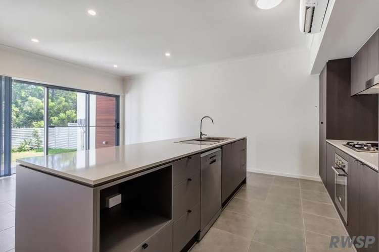 Main view of Homely townhouse listing, 2/31 Gatina Crescent, Coomera QLD 4209