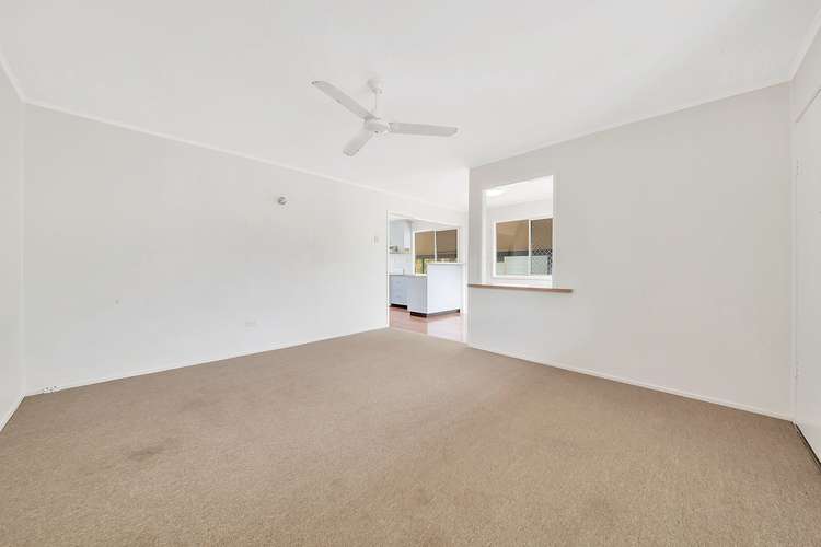 Fifth view of Homely house listing, 8 John Dory Drive, Toolooa QLD 4680