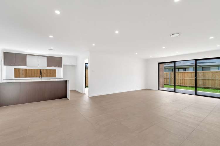 Fifth view of Homely house listing, 31 Kingsdale Drive, Catherine Field NSW 2557