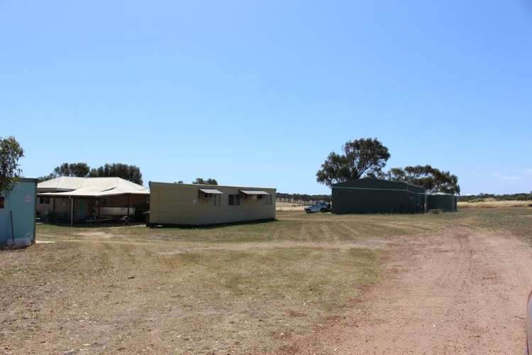 Main view of Homely acreageSemiRural listing, 17 Melaleuca Road, Bookara WA 6525