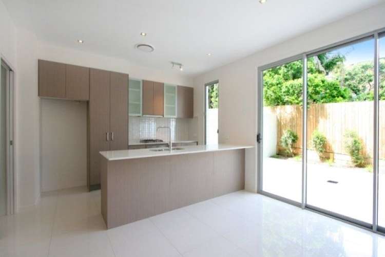 Second view of Homely townhouse listing, 2/99A Grosvenor Street, Balmoral QLD 4171