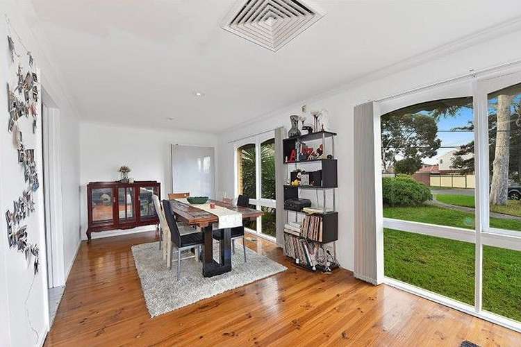 Fourth view of Homely house listing, 6 Ronald Close, Gladstone Park VIC 3043