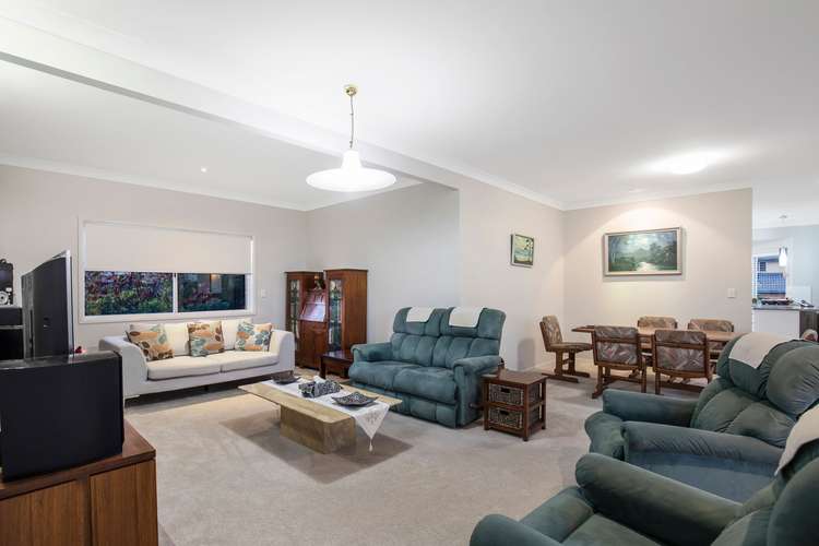 Sixth view of Homely house listing, 1 Waverley Court, Ormiston QLD 4160