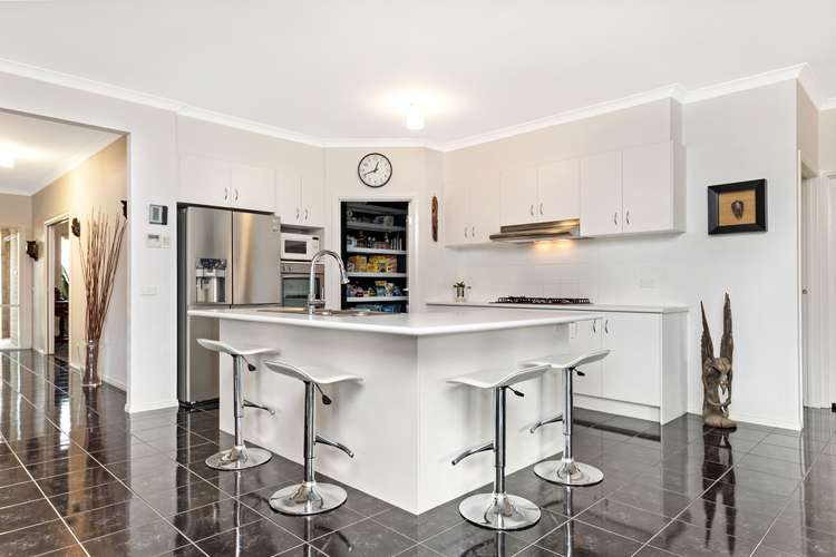 Fifth view of Homely house listing, 19 Muir Court, Romsey VIC 3434