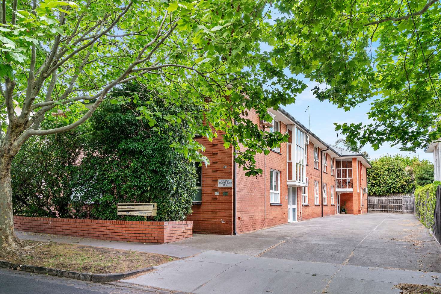 Main view of Homely apartment listing, 6/11 Tiuna Grove, Elwood VIC 3184