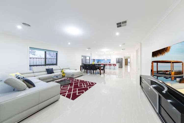 Second view of Homely house listing, 17 Ruma Way, Wollert VIC 3750