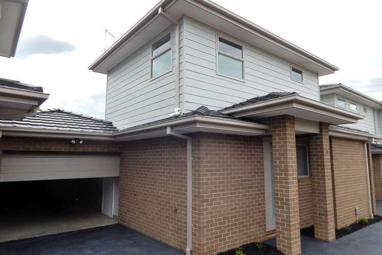 Main view of Homely townhouse listing, 2/5 Marchant Avenue, Reservoir VIC 3073