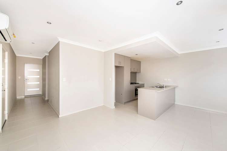 Second view of Homely house listing, 17/1 Lomax Court, Beeliar WA 6164