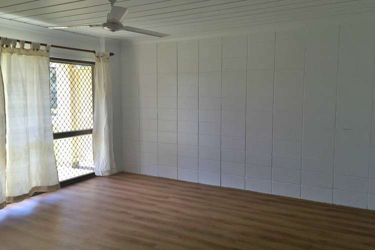 Second view of Homely unit listing, Unit 2/60 Matthew Flinders Drive TENANT APPROVED, Cooee Bay QLD 4703