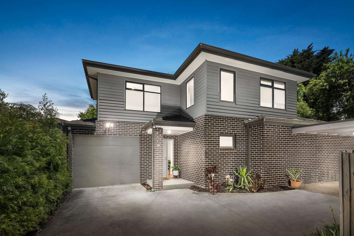 Main view of Homely townhouse listing, 2/9 Greensborough Road, Rosanna VIC 3084