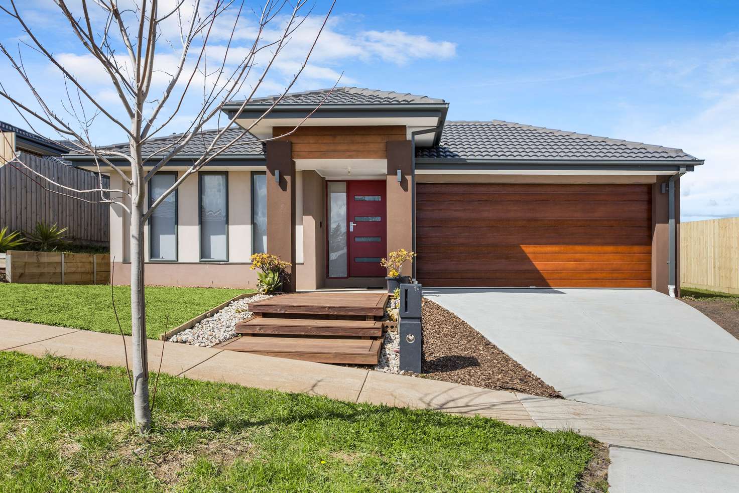 Main view of Homely house listing, 14 Buscombe Crescent, Drouin VIC 3818
